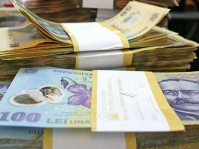 Analiză ZF. „Elefanții“ din sistemul bancar încep să se miște și majorează dobânzile