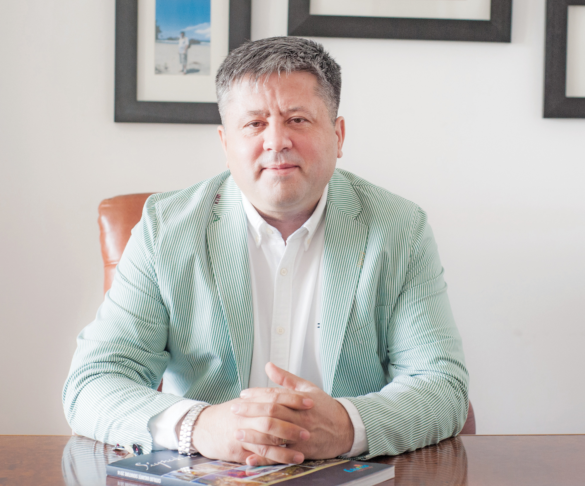 Povestea omului care a trimis peste 80.000 de români în destinații exotice. Care este următorul pas pentru afacerea lui