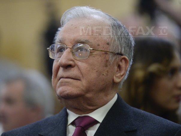Ion Iliescu poate rămâne fără titlul de revoluționar: Guvernul cere anularea actului în instanță