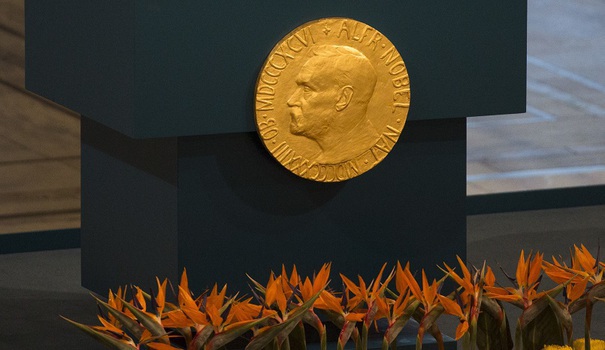 Dmitri Muratov, laureat rus al Premiului Nobel și-a vândut medalia pentru 103 milioane dolari