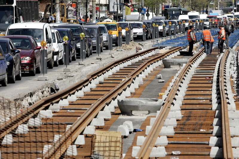 PMB a demarat lucrările de modernizare și adaptare a peroanelor de pe linia tramvaiului 41