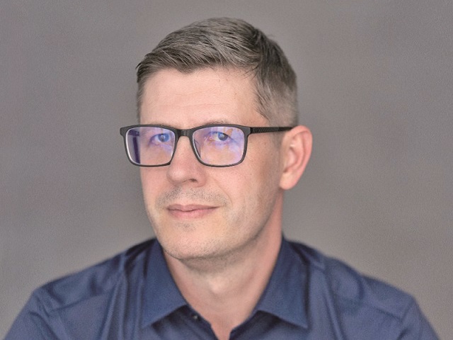 Degeaba raportăm salarii medii nete de 4.000 de lei când un muncitor dintr-o fabrică de componente auto germană ia în mână 1.800 de lei. Un muncitor dintr-o fabrică auto câștigă între 3.300 și 3.700 de lei brut pe lună