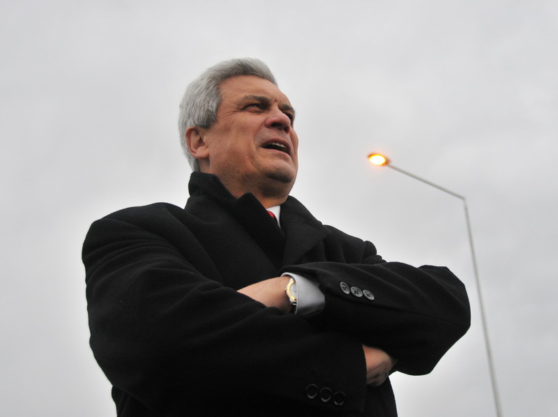 Ariton:Statul ar trebui să înființeze două mari companii care să producă un mix de energie electrică