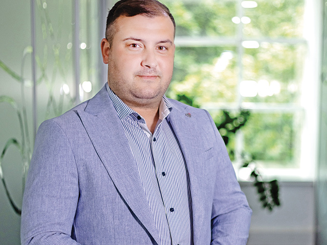 100 TINERI MANAGERI DE TOP 2022: Adrian-Cosmin Ciocîrlan, MOL ROMÂNIA - Atitudinea este esentiala si pentru succes