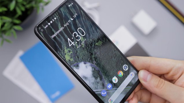Business sub umbrela eMAG: Platforma de comerț cu smartphone-uri flip.ro își listează produsele pe platforma de livrare rapidă Tazz
