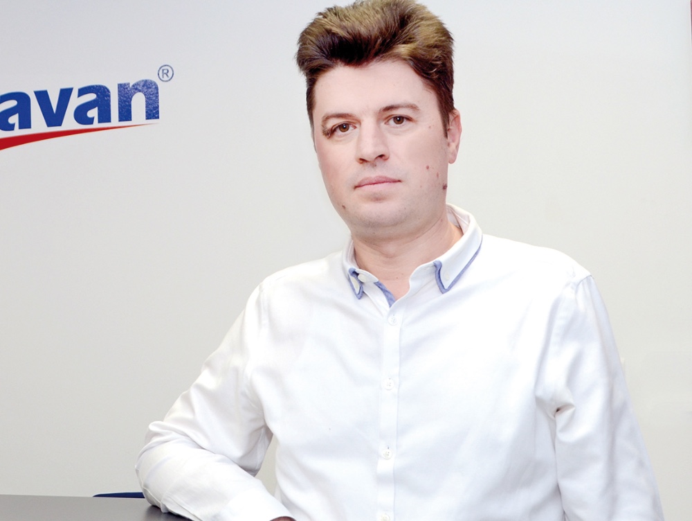 Cine este preotul-antreprenor care conduce în România o companie cu venituri de peste 100 de milioane de lei. El a fondat afacerea în timp ce urma seminarul teologic