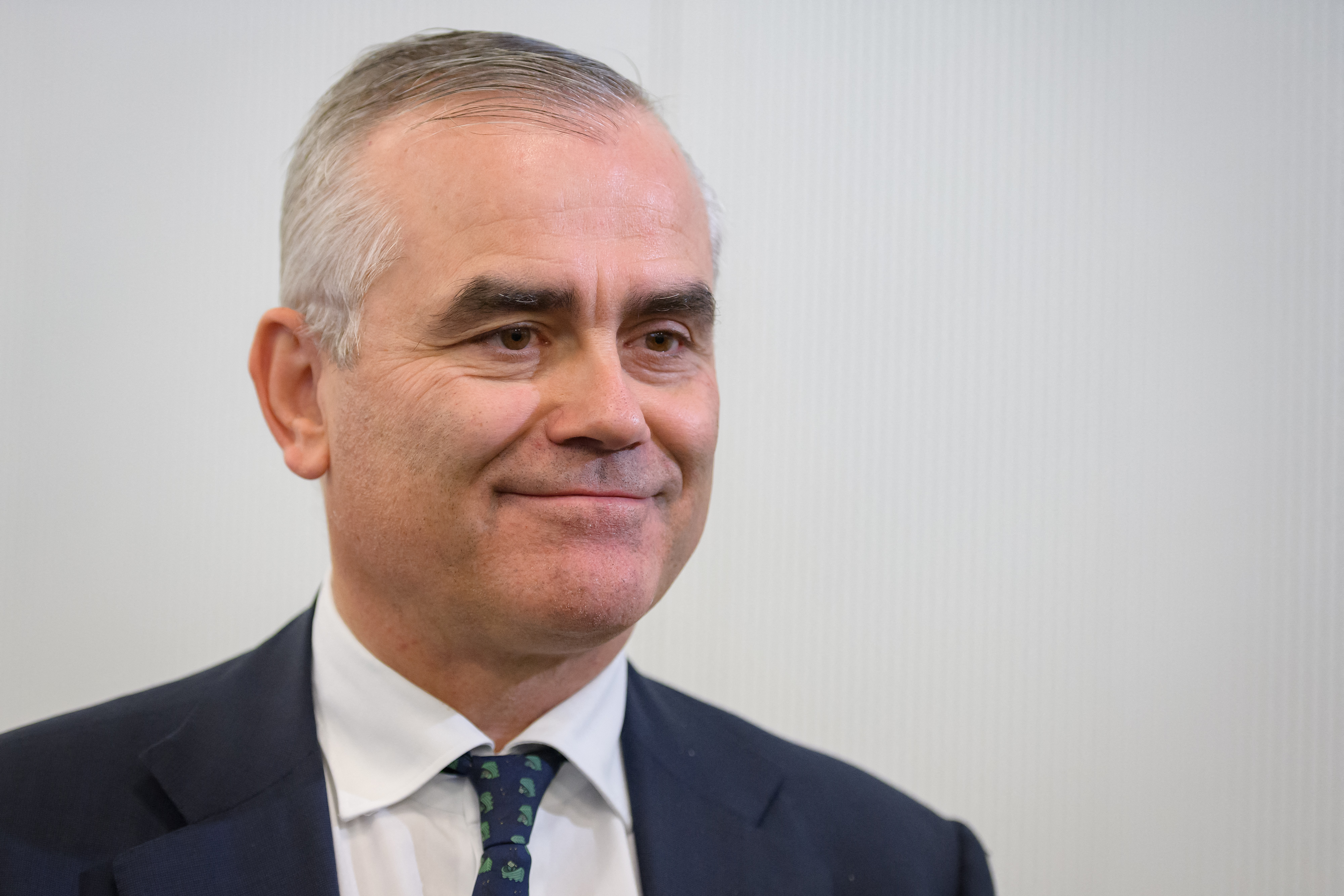 Credit Suisse, a doua cea mai mare bancă din Elveția se prăbușește: După raportarea unor pierderi de 1,7 miliarde de euro, CEO-ul a fost dat afară