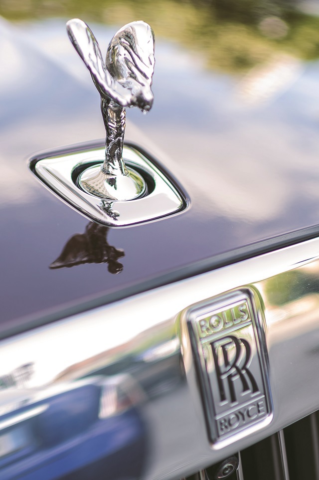 Rolls-Royce oferă muncitorilor 2.000 de lire sterline pentru a atenua criza legată de costul vieții