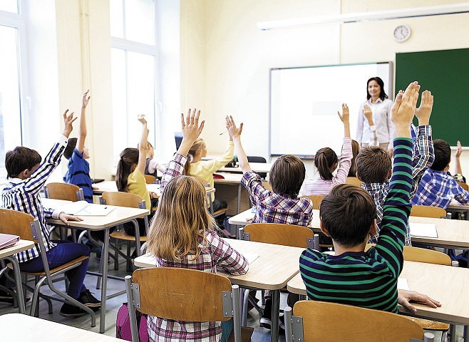 Universitățile reacționează negativ la proiectele noilor legi ale educației