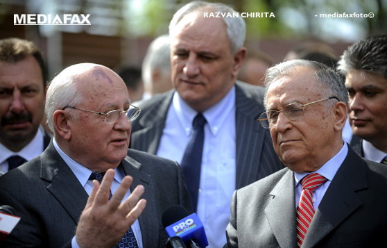 A fost Iliescu coleg cu Gorbaciov? Detalii despre relația dintre cei doi lideri, inclusiv dacă e adevărată solicitarea ca URSS să trimită trupe la Revoluție