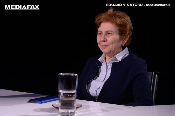 Evoluția pandemiei. Pistol: posibile fenomene deosebite la revenirea din vacanțe și începerea școlii