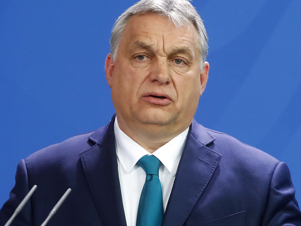 Încă un gigant iese de pe piața din Ungaria. Viktor Orban cumpără tot și vrea să-și creeze propriul colos deținut de stat și apropiați ai săi