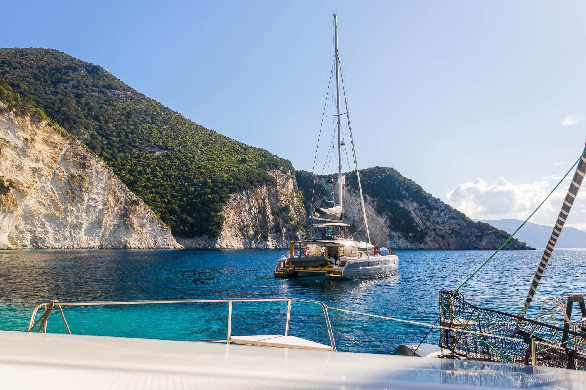 Cererea pentru vacanțele pe iahturi este în creștere: Costul pleacă de la 500 euro de persoană, iar zonele căutate sunt cele din Grecia, Turcia sau Italia