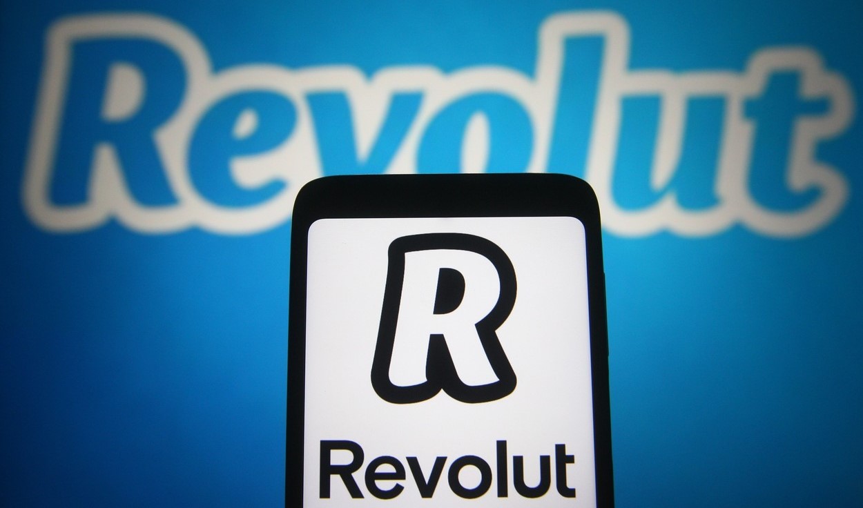 Atac direct asupra pieței băncilor: Revolut intră pe piața de creditare prin lansarea unui credit de nevoi personale cu o sumă maximă de 125.000 lei, acordat în câteva minute, cu dobândă fixă de 6,99-15,59%