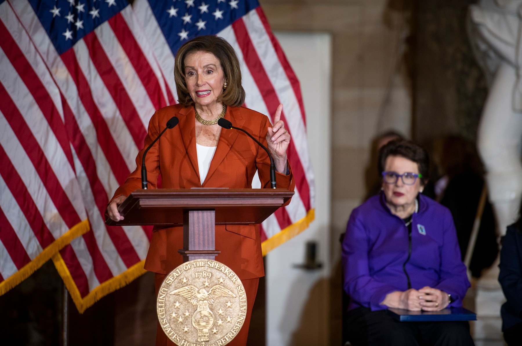 Nancy Pelosi - "Doamna Tanc" din secolul 21