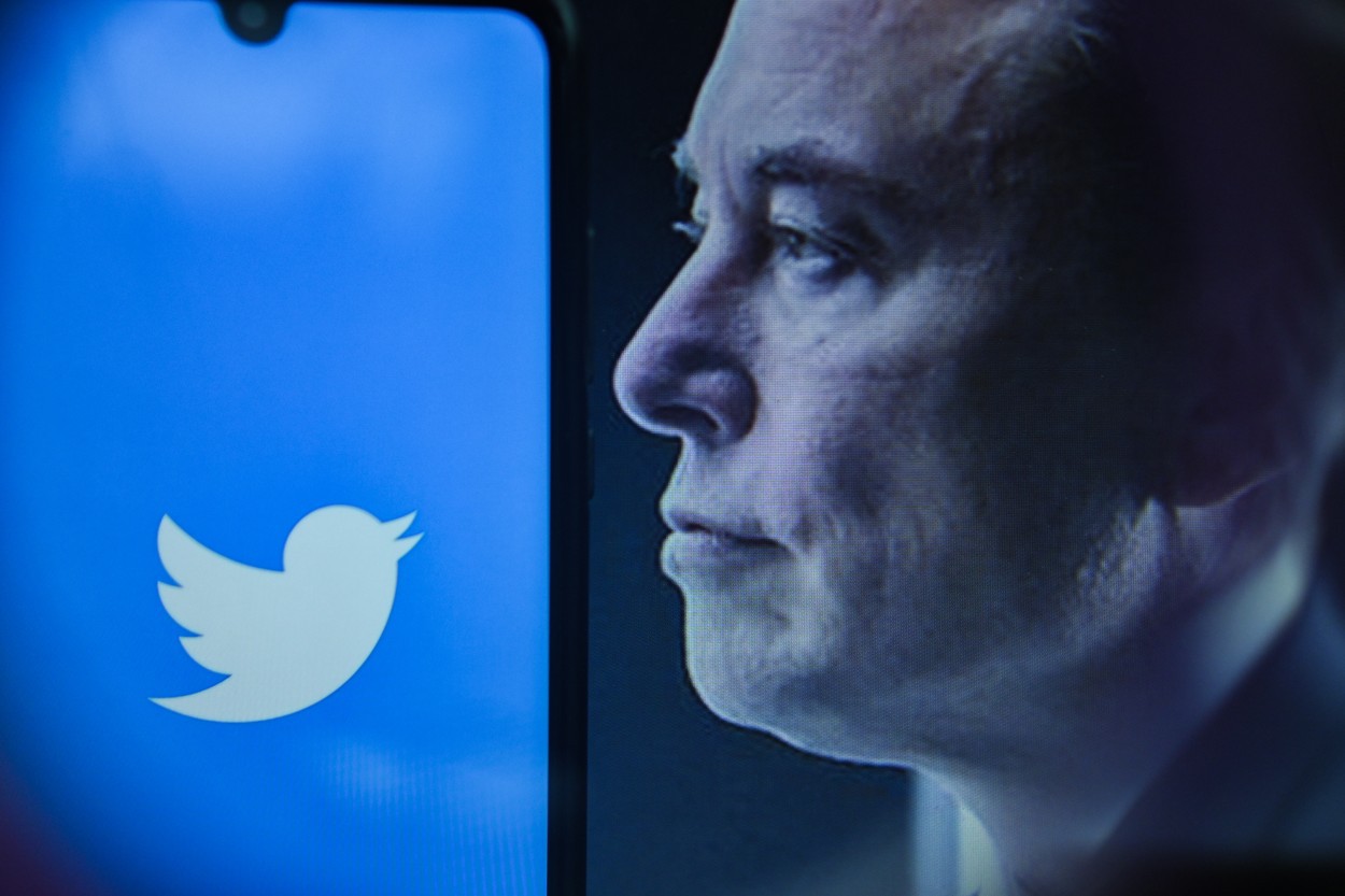 Twitter recunoaște că a expus public datele personale a milioane de utilizatori