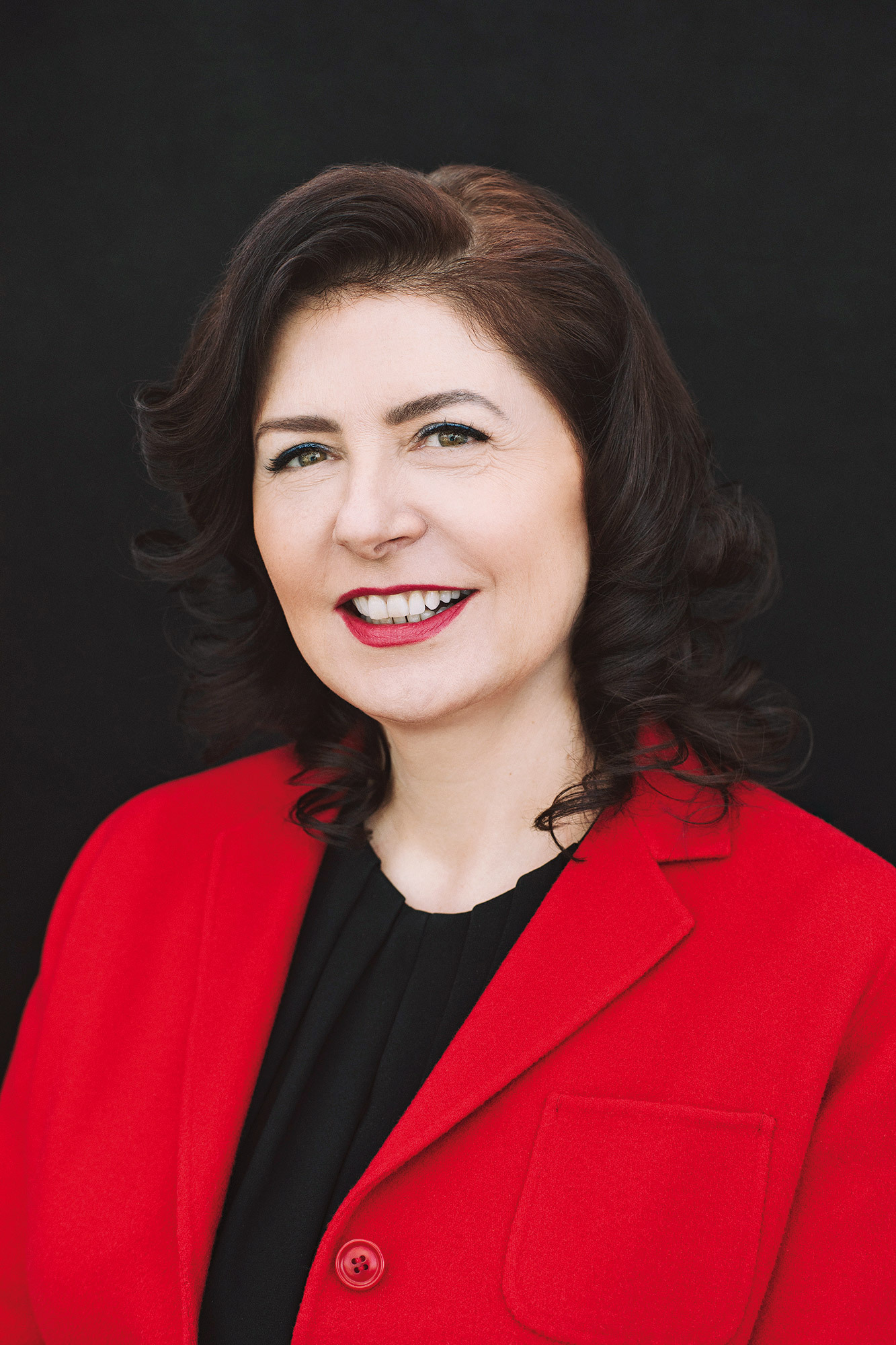 Antoaneta Curteanu, UniCredit Bank: Cred că succesul poate fi dobândit prin muncă susținută, curaj și pasiune