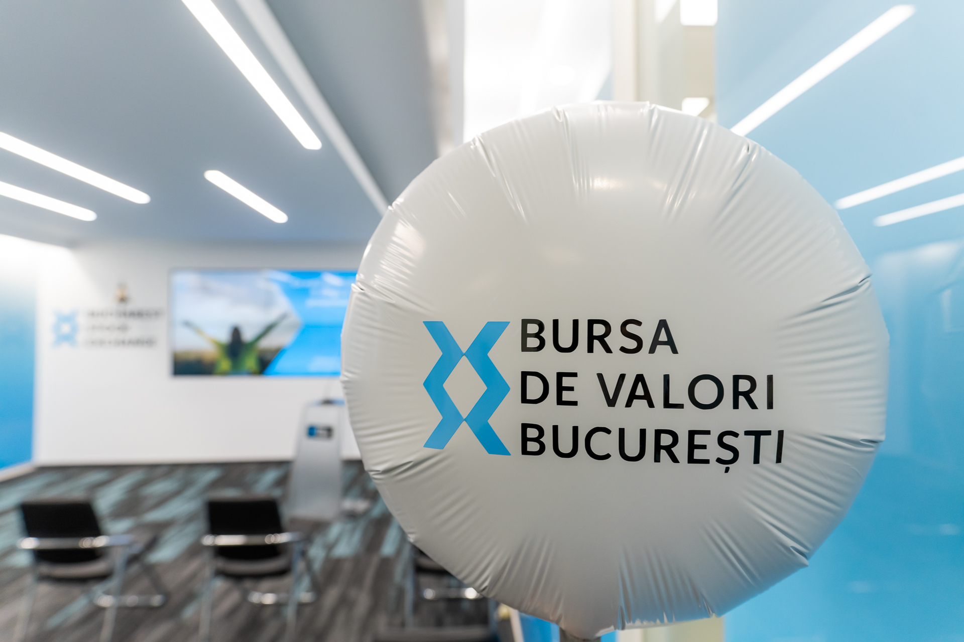 Fondul Proprietatea vrea să lanseze cel mai mare program de răscumpărări de acțiuni din istoria BVB cu banii din IPO-ul Hidroelectrica: pune la bătaie 6,5 mld. lei. Indiciu pentru posibila diminuare a ofertei de listare a „perlei“ energiei