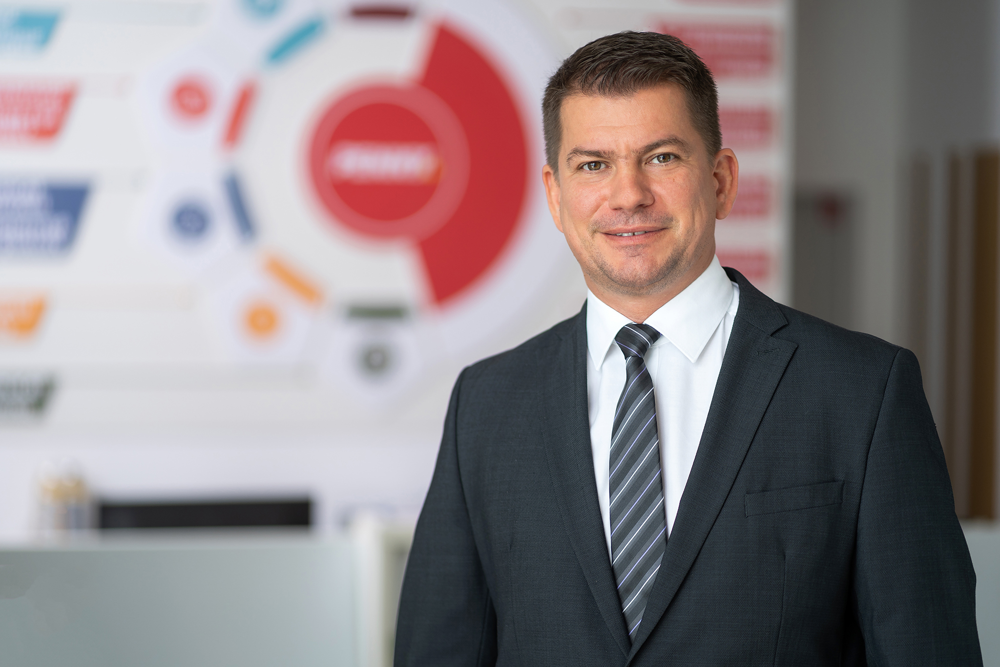 (P) Business Magazin – Smart shopping. Interviu cu Daniel Gross, CEO PENNY România