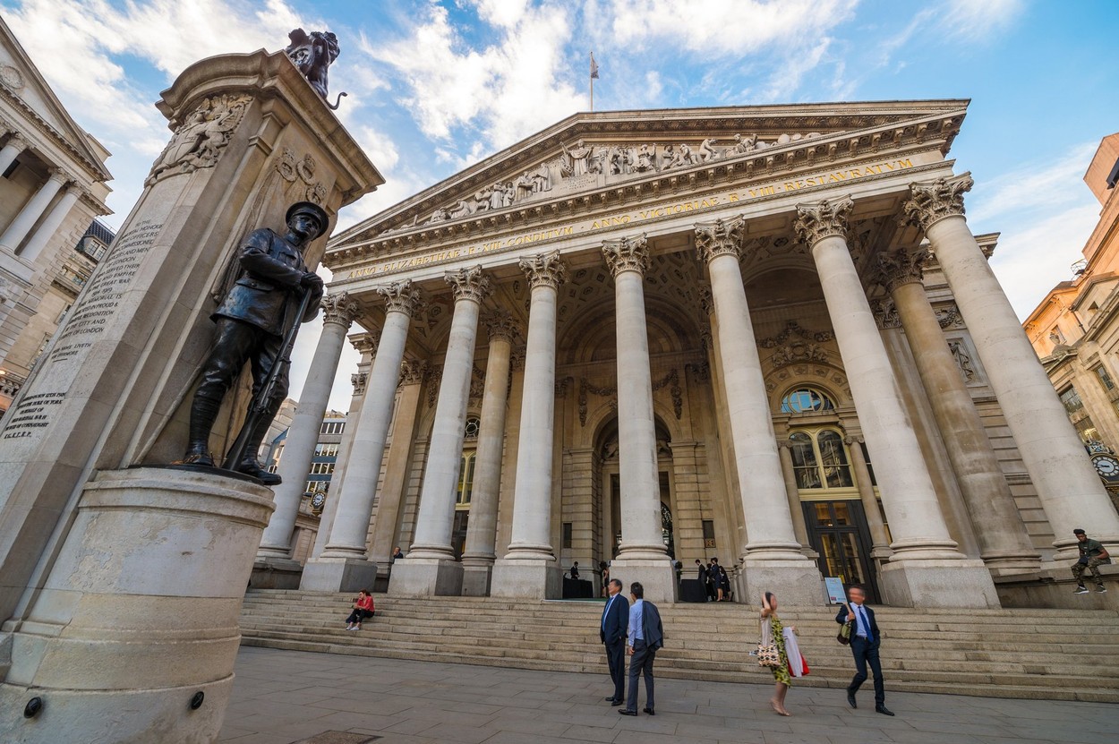 Măsuri fără precedent: Marea Britanie anunță un program de achiziție de obligațiuni în valoare de 65 de miliarde de lire sterline pentru a evita colapsul economiei