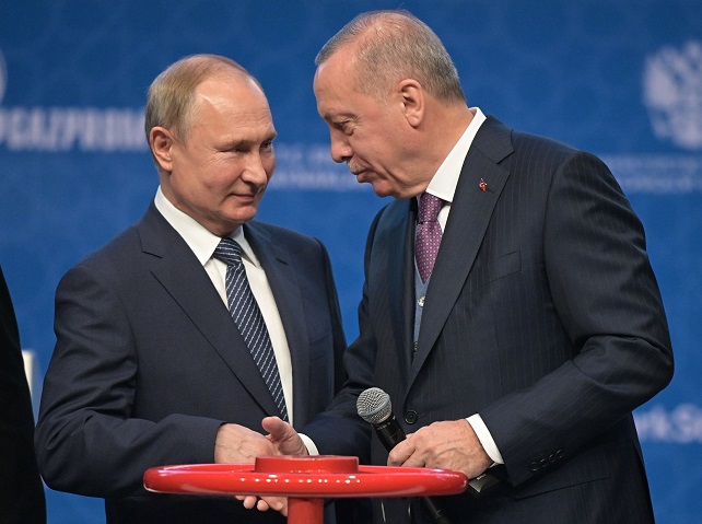Președintele turc Erdogan anunță că va colabora cu Putin pentru a transforma Turcia într-un hub de gaze naturale. Acordul va marca următorul pas în încercările lui Putin de a continua să vândă combustibil rusesc în Europa