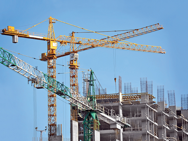 Companiile din construcții: Prețul oțelului a redevenit accesibil, dar prețul sticlei s-a triplat, fiind influențat de componenta energetică