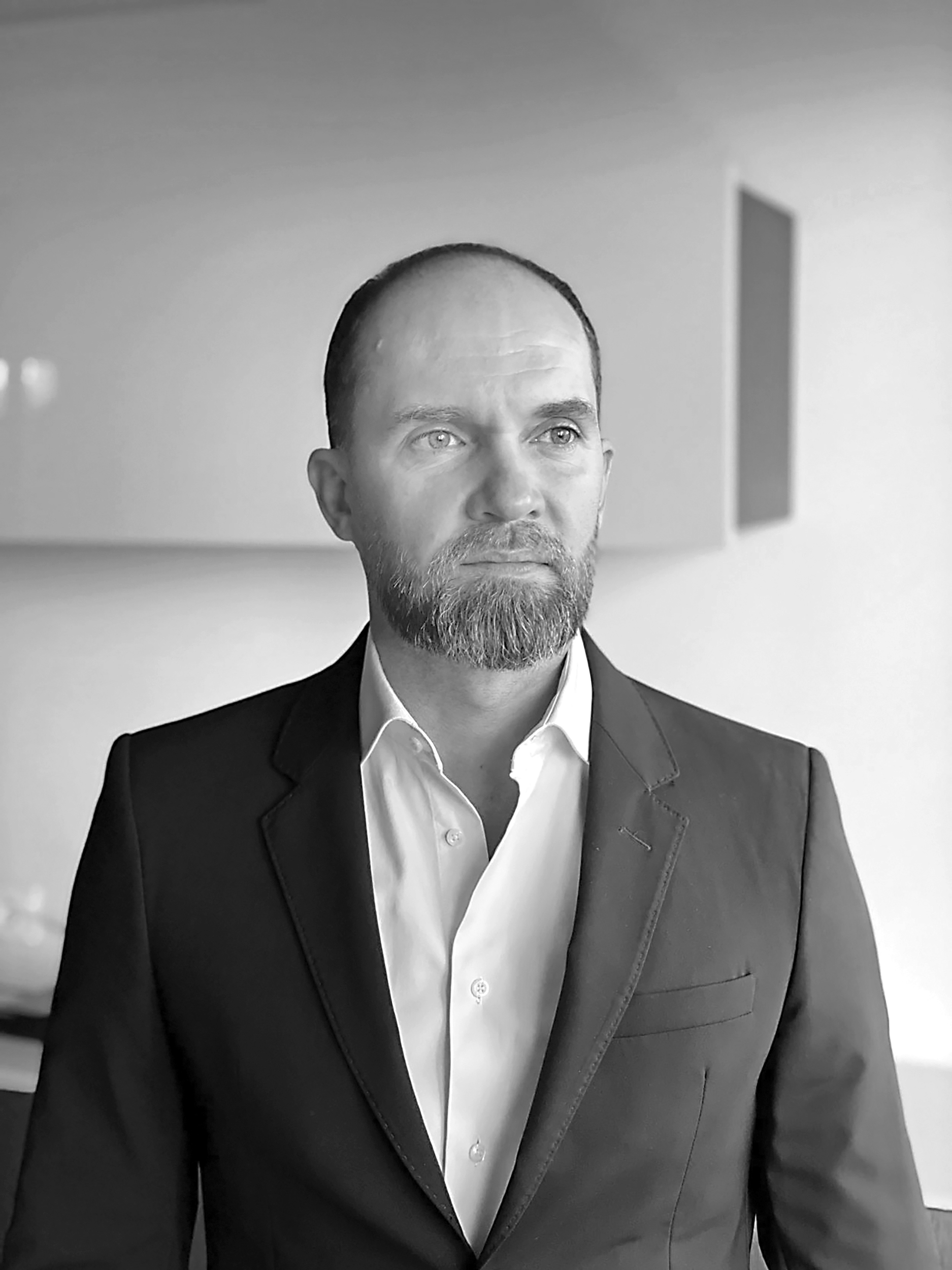 Maratonist la propriu, dar și în business. Care este povestea lui Adrian Garofeanu, CEO al unuia dintre cei mai mari jucători de pe piața materialelor izolante