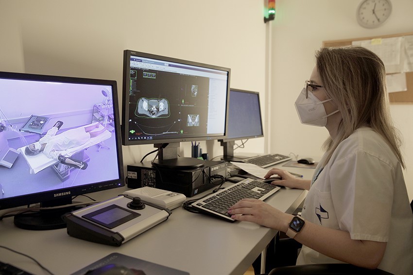 (P) Avantajele brahiterapiei în lupta împotriva cancerului