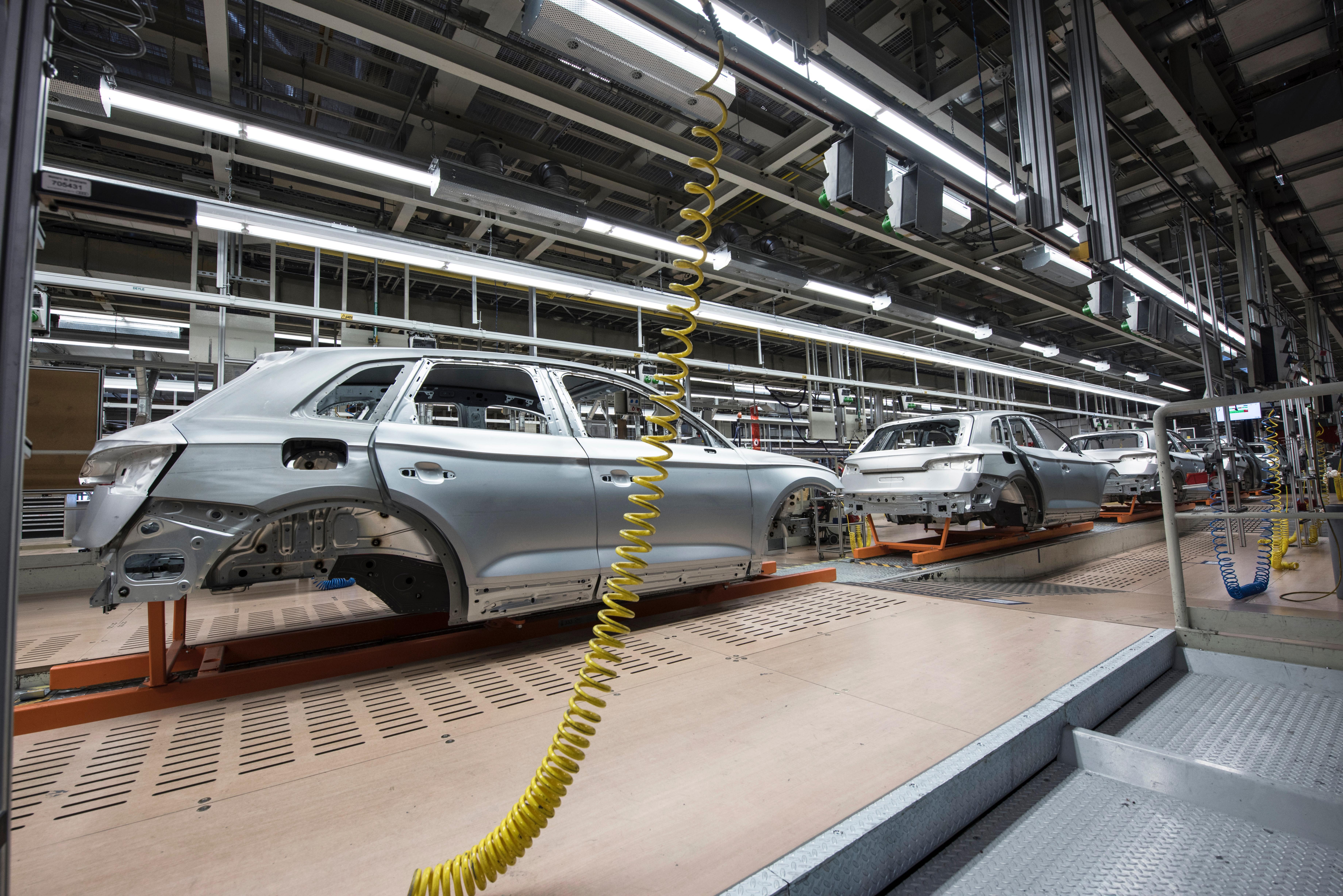 Încă un gigant va ieși din Rusia: Un producătorul de automobile și-a vândut afacerea din Rusia unei companii de stat pentru mai puțin de 1 dolar, înregistrând pierderi de aproape 700 de milioane de dolari la ieșirea din țară