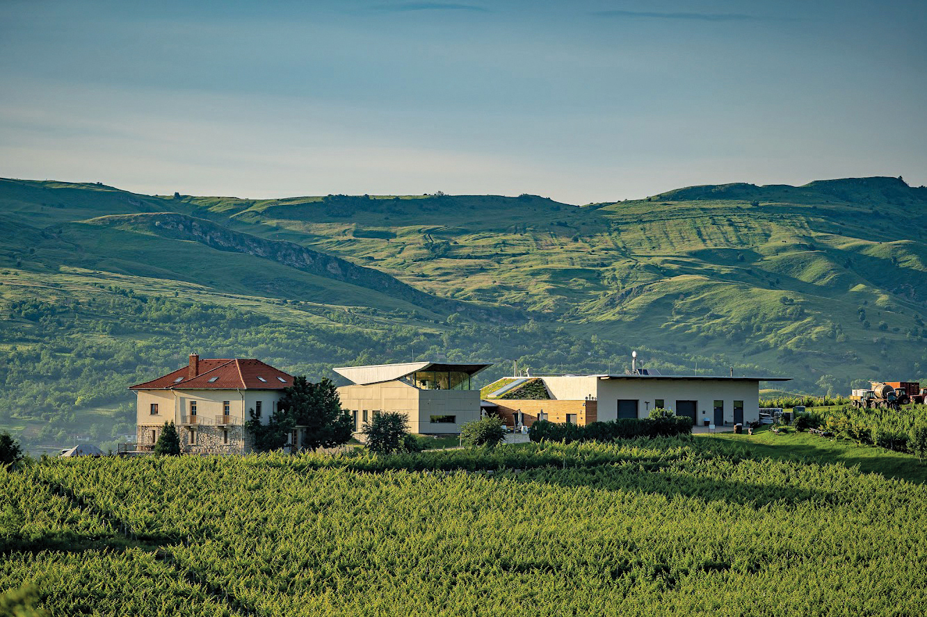 Au fost semnate primele contracte din România atractivă, care include obiective din lista UNESCO