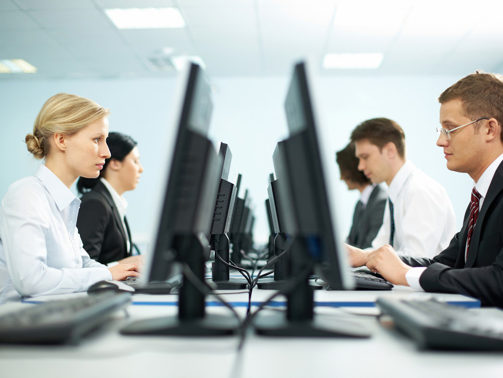 România bifează cel mai slab randament al muncii în țările din regiune, mai puțin în industrie și IT&C, sectoare în care productivitatea a înregistrat cea mai bună evoluție din zonă