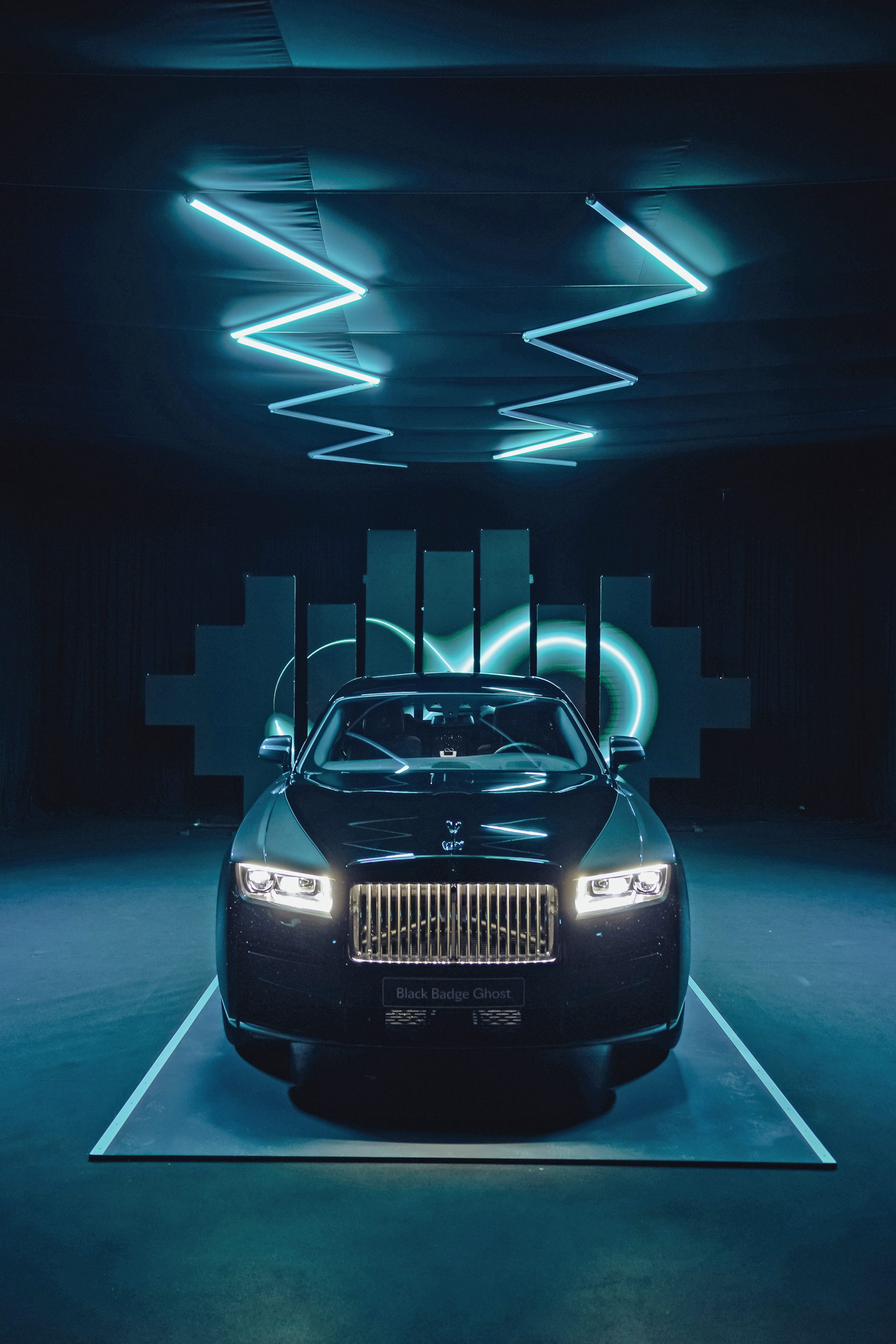 Lux pentru vremuri de criză: de ce pentru Rolls-Royce este business as usual, deși contextul economic nu ajută
