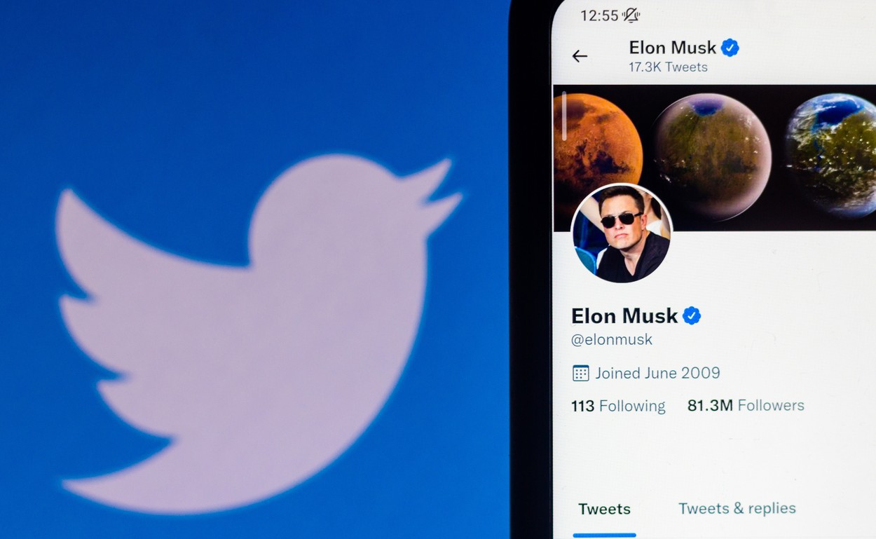 Haos, scandaluri, impersonări, risc de faliment, dar există și o veste bună: Numărul de utilizatori ai Twitter a crescut de când Elon Musk a preluat conducerea