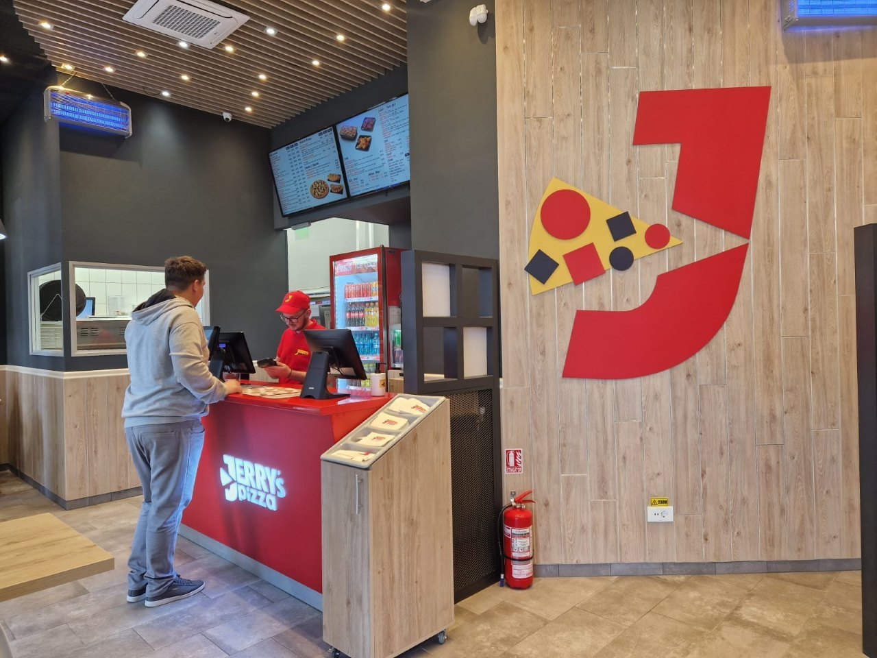 După un sfert de secol de activitate în București, Jerry’s Pizza s-a extins la Cluj