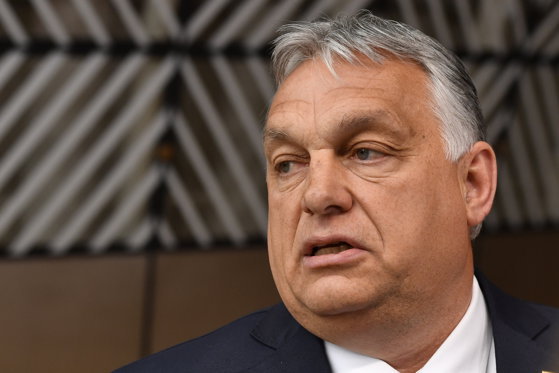 Aliatul lui Vladimir Putin în Europa agită apele la Bruxelles: Viktor Orban cotinuă să blocheze ajutorul financiar de 18 miliarde de dolari pe care europenii vor să-l dea Ucrainei. Ce urmărește liderul de la Budapesta