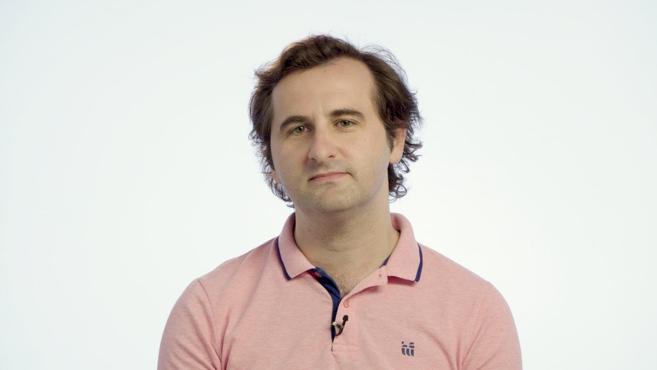 Astronomul Adrian Șonka a susținut la TVR Info că angajații Institutului Astronomic al Academiei Române au fost nevoiți să se mute într-un singur birou pentru că nu au bani pentru a acoperi facturile la căldură