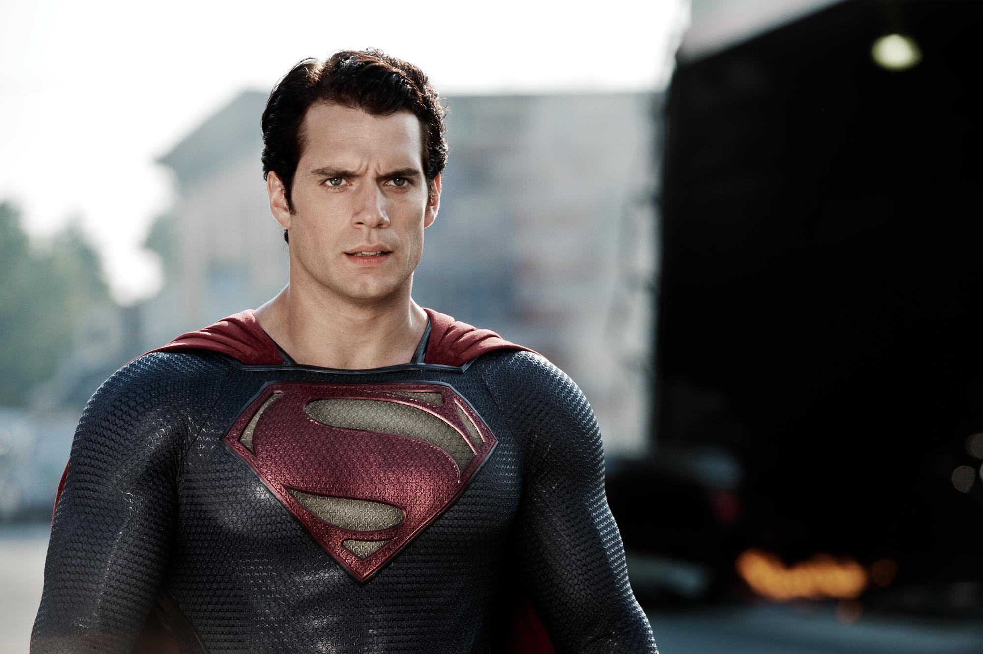 Noii șefi ai studiourilor DC au renunțat la actorul brritanic Henry Cavill pentru rolul lui Superman, la mai puțin de două luni după ce acesta și-a anunțat revenirea în acest rol, scrie BBC