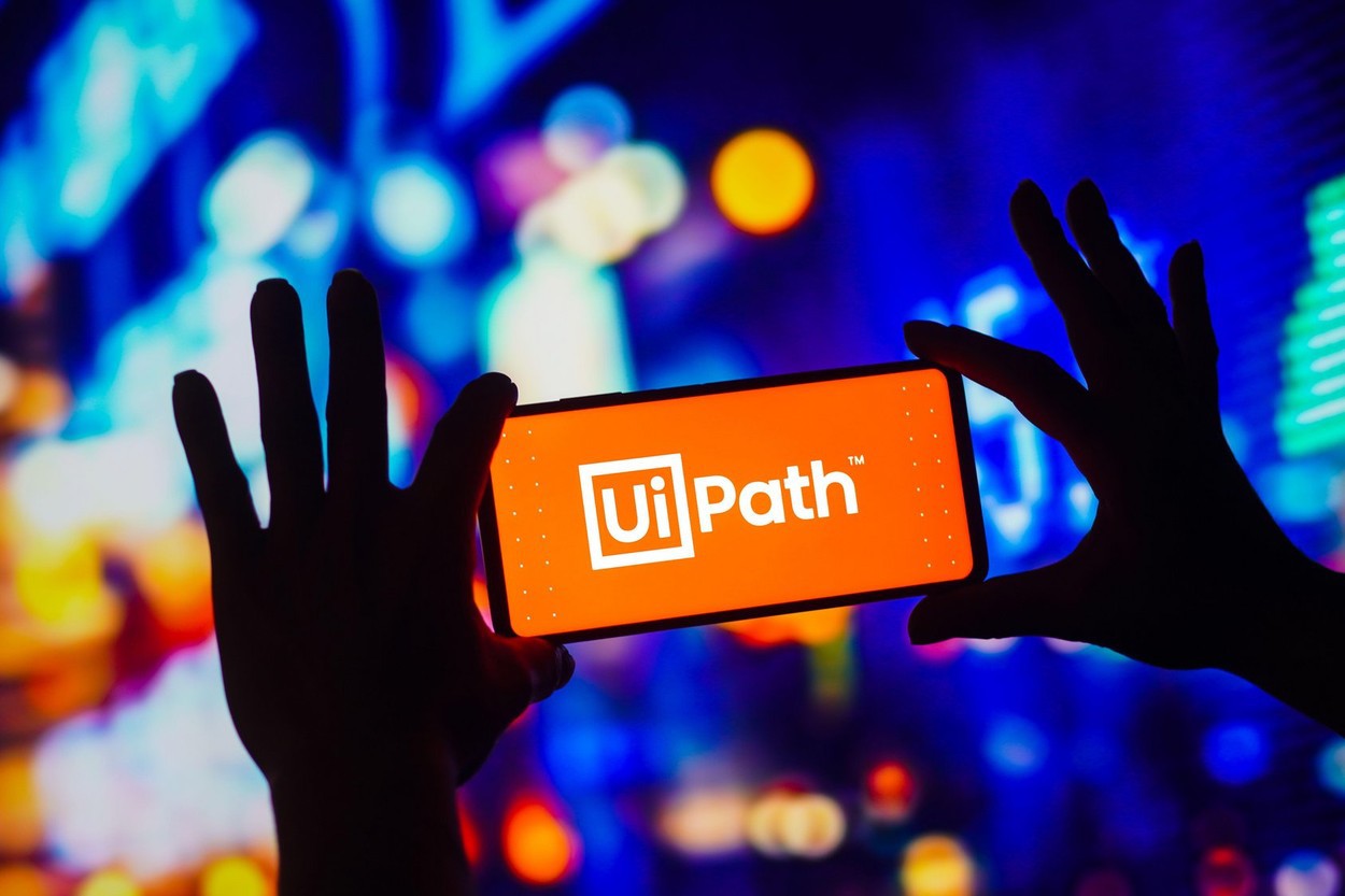 Acțiunile UiPath, avans de 9% pe fondul creșterilor înregistrate de bursele americane datorită noilor date privind inflația