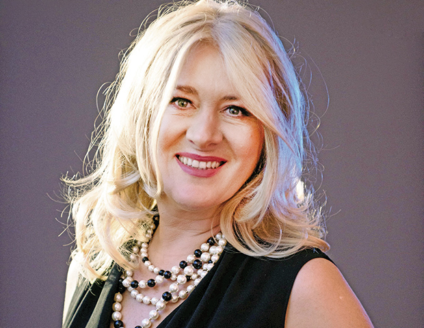 100 Cei mai admirați CEO din România - 014. Andreea Moldovan, General Manager, Avon SE