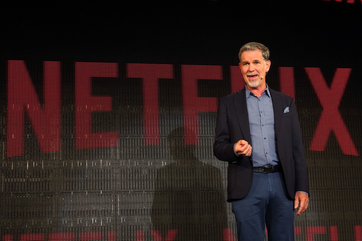 Fondatorul Netflix dezvăluie în premieră pe blogul personal de ce s-a retras din fruntea companiei, după ce adus 7 milioane de noi abonați anul trecut. Cine este Reed Hastings, omul care a adus cinematograful în fiecare sufragerie