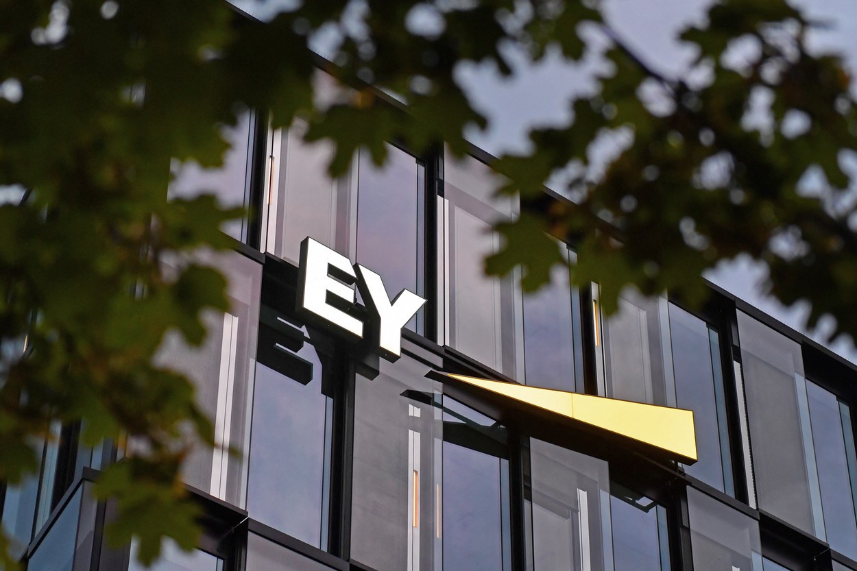 EY nu și-a revenit încă după scandalul Wirecard: Divizia germană a firmei din Big Four plănuiește să dea afară 40 de parteneri și 380 de angajați, luptându-se să își îmbunătățească profitabilitatea după daunele provocate de scandalul uriaș de la Wirecard