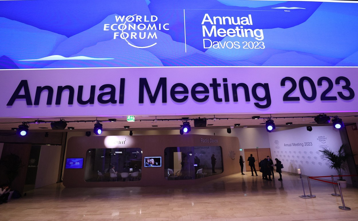 Cândva pivotali în cadrul discuțiilor, miliardarii și magnații ruși sunt acum marii absenți de la Forumul Economic de la Davos. Sunt peste 116 miliardari înregistrați să participe la aveniment, niciunul din Rusia sau din China