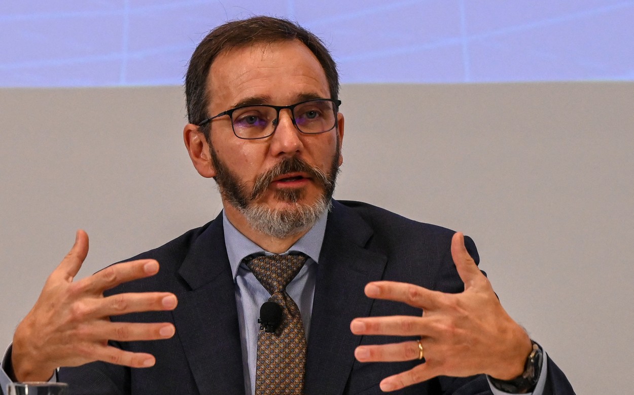Răsturnare de situație pentru economia globală: Pentru prima oară în ultimul an, FMI a îmbunătățit perspectivele de creștere economică la nivel mondial. La numai câteva săptămâni după ce directorul Kristalina Georgieva prognoza o recesiune masivă în peste o treime din țări, FMI spune că ne aflăm departe de orice semn de recesiune globală