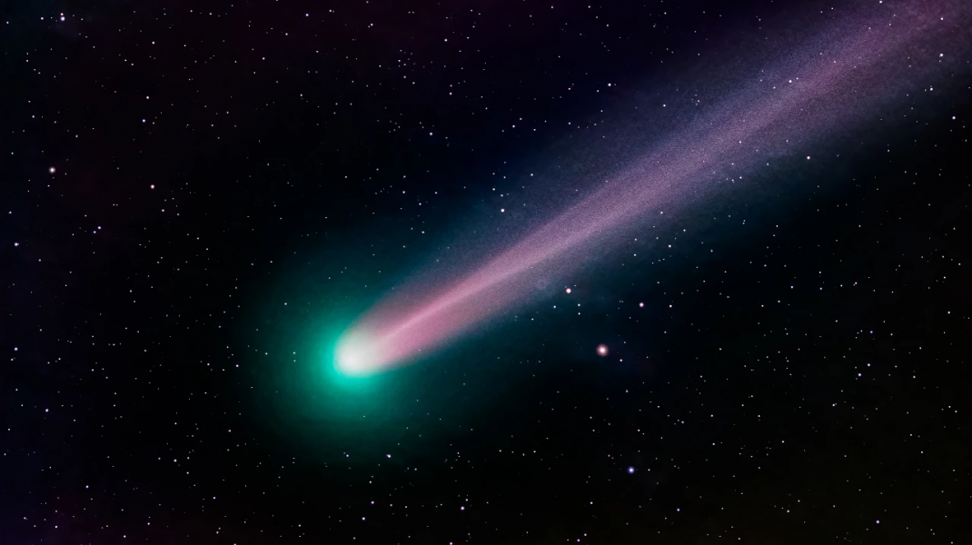 O cometă verde va apărea pe cerul nopții pentru prima dată în ultimii 50.000 de ani. Ultima dată, cometa a fost vizibilă pe cerul nopții în timpul Epocii de Piatră