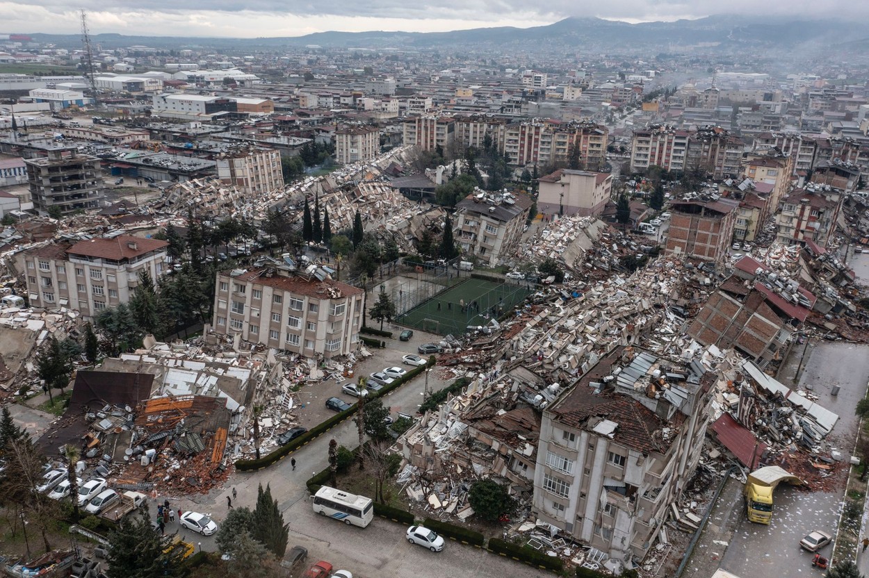 Turcia: aproape 3.000 de clădiri distruse de cutremur