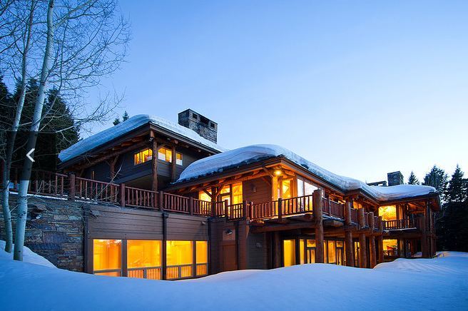 Cum arată topul Airbnb al celor mai vânate proprietăți din întreaga lume. Pe listă se află inclusiv un zgârie-nori de 18 milioane de dolari