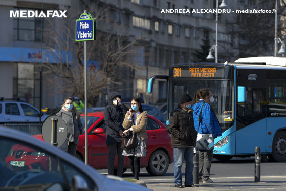 Aproape o mie de stații de transport din Capitală vor fi dotate cu panouri digitale de informare