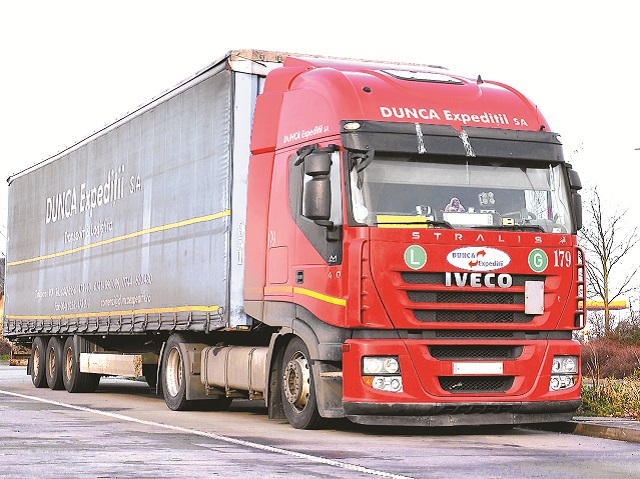 Dunca Expediții: „Semnalele din piață nu sunt prea bune, volumul de mărfuri este în scădere cu 35% în februarie“.Transportatorul are 500 de camioane și 1.000 de semiremorci.