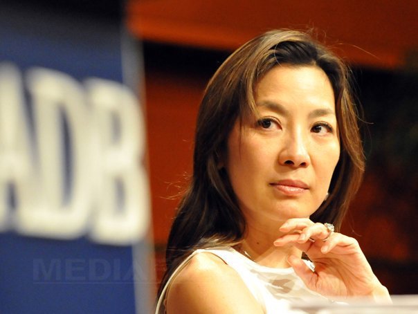 Michelle Yeoh a devenit prima femeie asiatică recompensată cu Oscarul pentru cea mai bună actriță