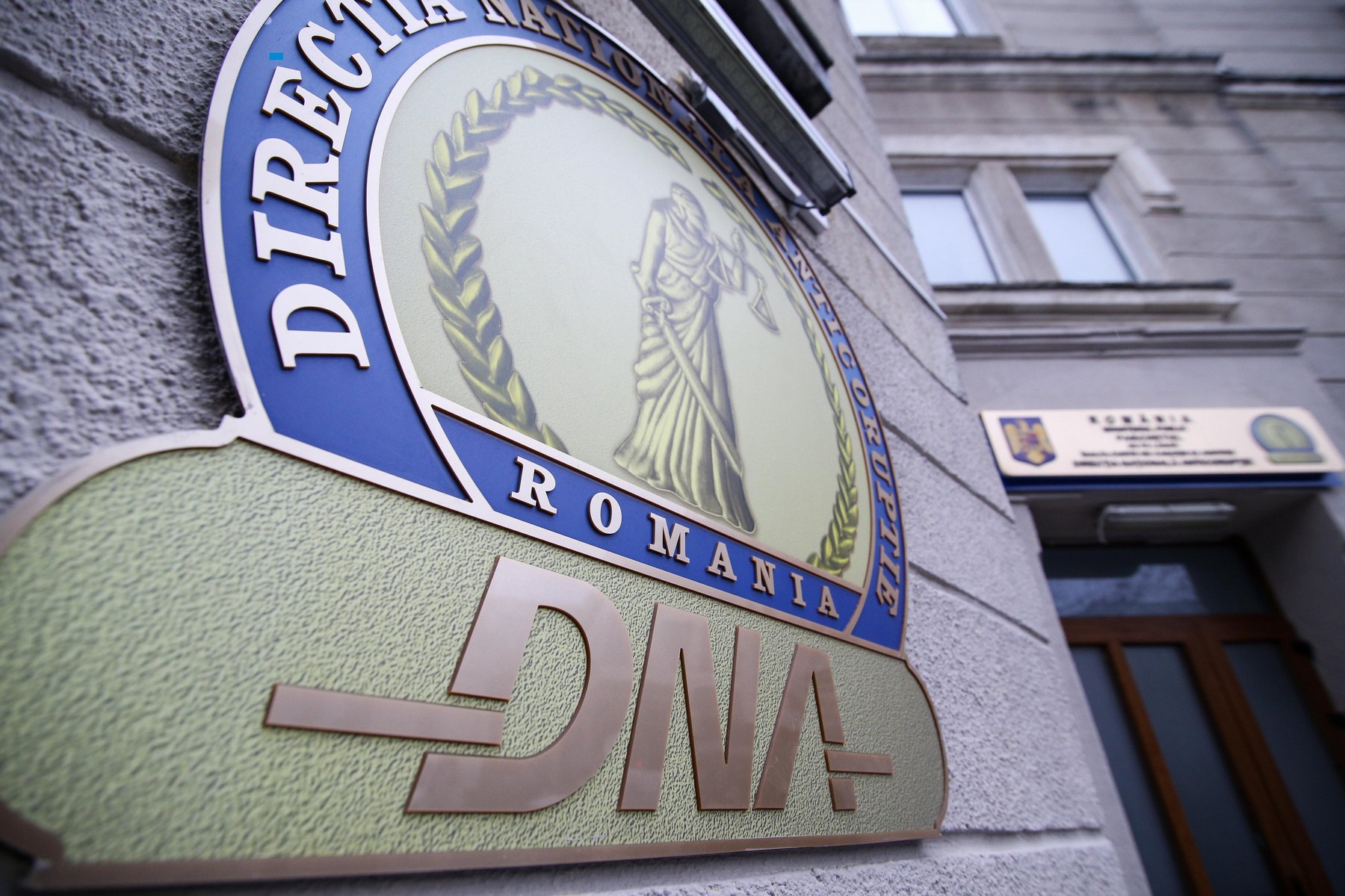 Fabulos. Cine este omul care a primit cea mai mare „șpagă”  dată vreodată în România:  22,4 de milioane de euro